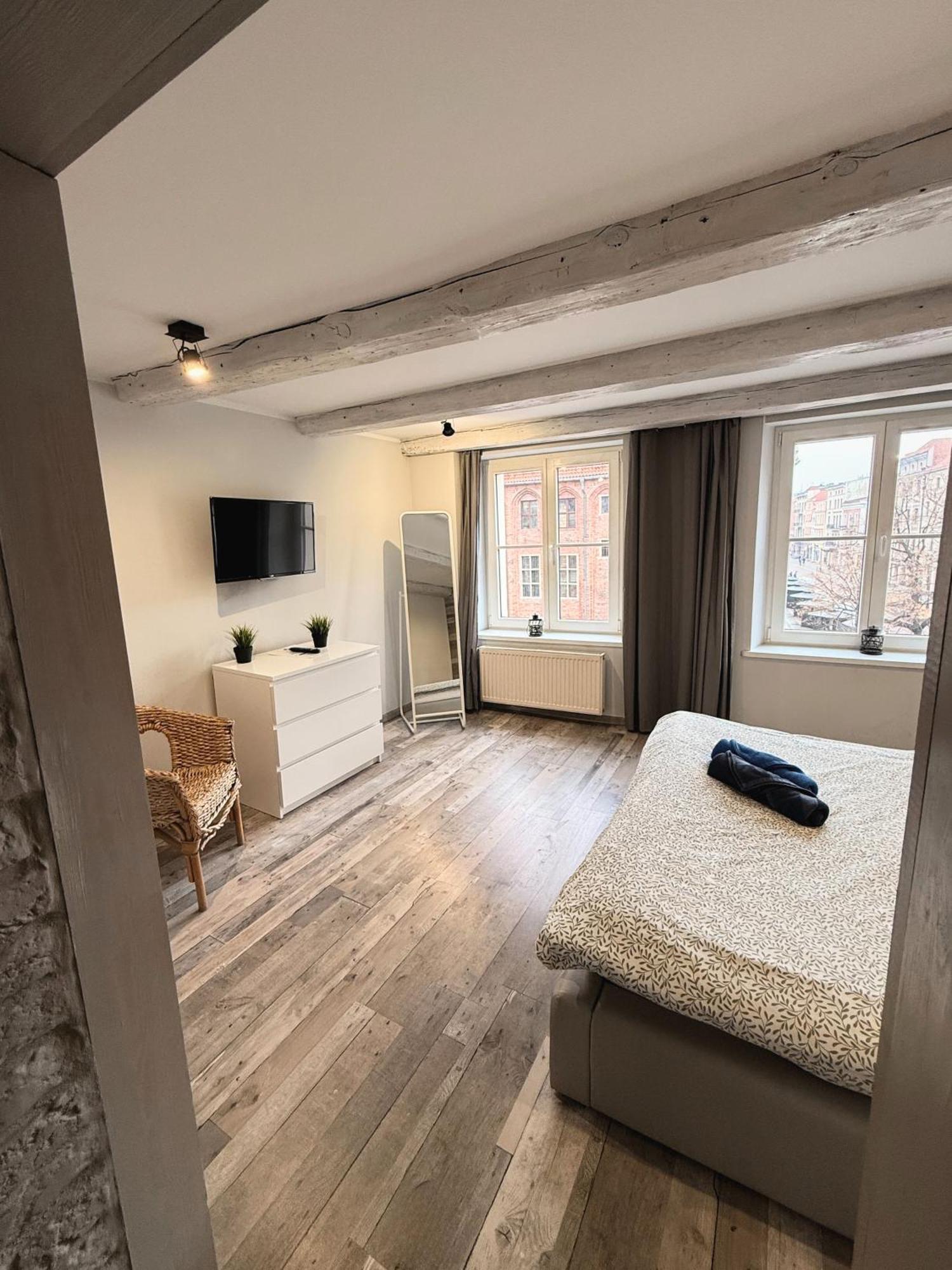 Apartament Z Widokiem Na Pomnik Kopernika - Rynek Staromiejski Торунь Экстерьер фото