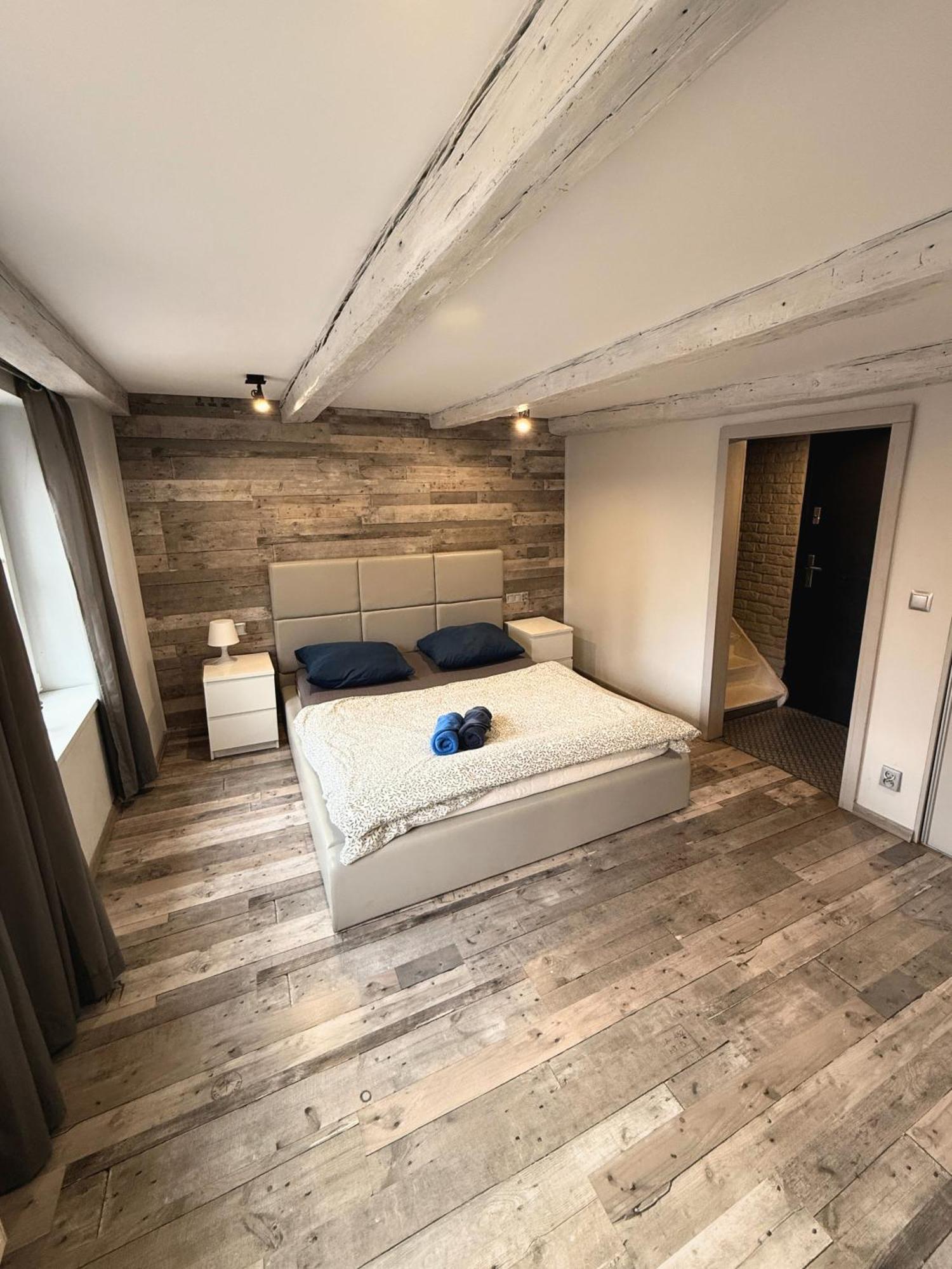 Apartament Z Widokiem Na Pomnik Kopernika - Rynek Staromiejski Торунь Экстерьер фото